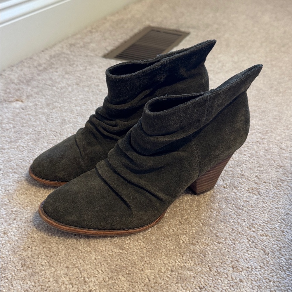 Splendid Charcoal Green Suede Ankle Boots